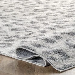 NuLOOM Annette Modern Leopard Print Area Rug -Home Decor Store GUEST 00cda8b7 6fd2 4437 adec c5484471da63