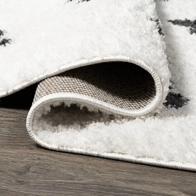 Cristo Berber Geometric Shag Indoor Area Rug - JONATHAN Y 4 Cristo Berber Geometric Shag Indoor Area Rug - JONATHAN Y - Image 2