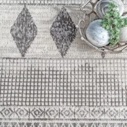 NuLOOM Harper Mosaic Global Stripes Area Rug 11 NuLOOM Harper Mosaic Global Stripes Area Rug -Home Decor Store GUEST 347961f4 9ccf 403f 9f31 704da48b2ef4