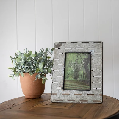 4x6 Inches Galvanized Metal & Glass Photo Frame - Foreside Home & Garden 9 4x6 Inches Galvanized Metal & Glass Photo Frame - Foreside Home & Garden - Image 7