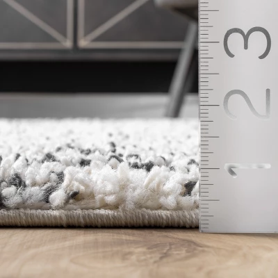 NuLOOM Amanda Moroccan Chevron Tassel Area Rug 4 NuLOOM Amanda Moroccan Chevron Tassel Area Rug - Image 2